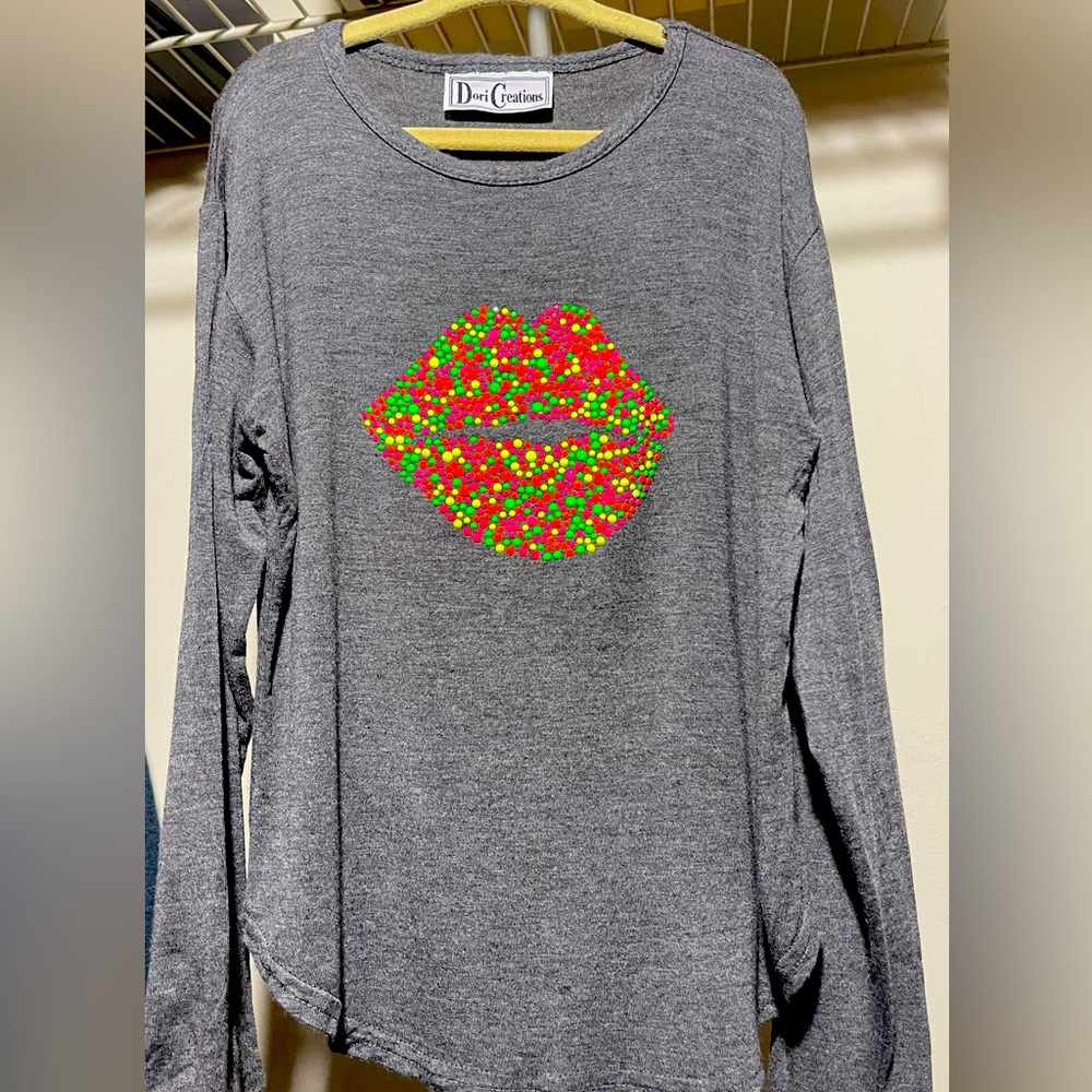 Girls size 8 Long Sleeve Top